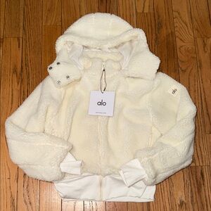 NWTS ALO Yoga Cream Fleece Jacket Size Small